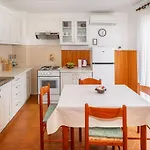 Apartment Sanja With Sea View